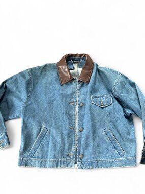 vintage 90s y2k denim jacket from the Marlboro Country Store   Size medium Overs